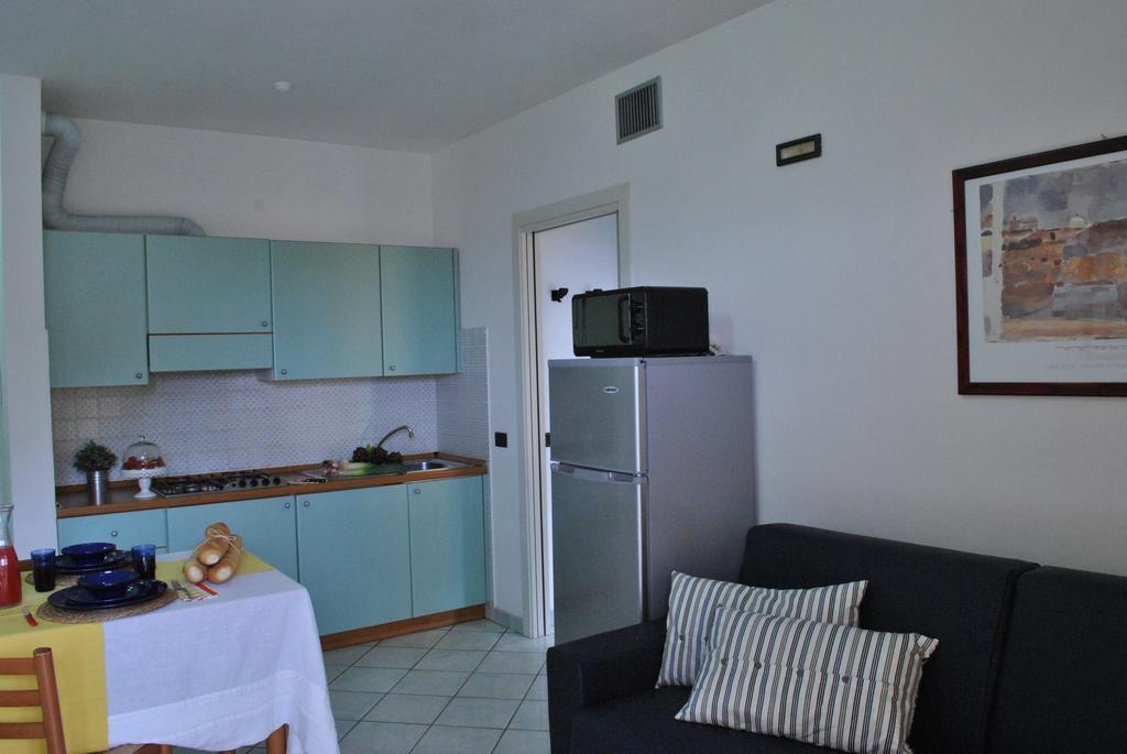 Residence Villa Dei Pini Rimini Exteriör bild